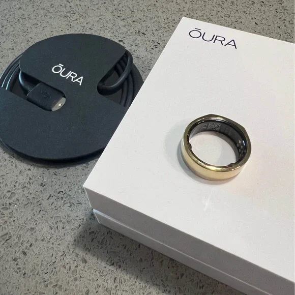 Oura Ring - Picture 2 of 2